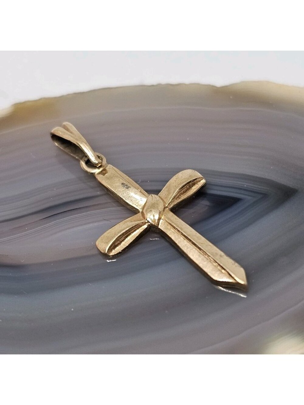 10K Yellow Gold Cross Pendant Charm 0.86 g Ribbon Swirl Design Religious Jewelry